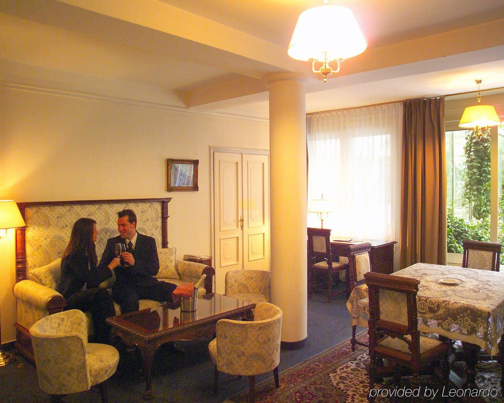 Pannonia Hotel Sopron Ruang foto