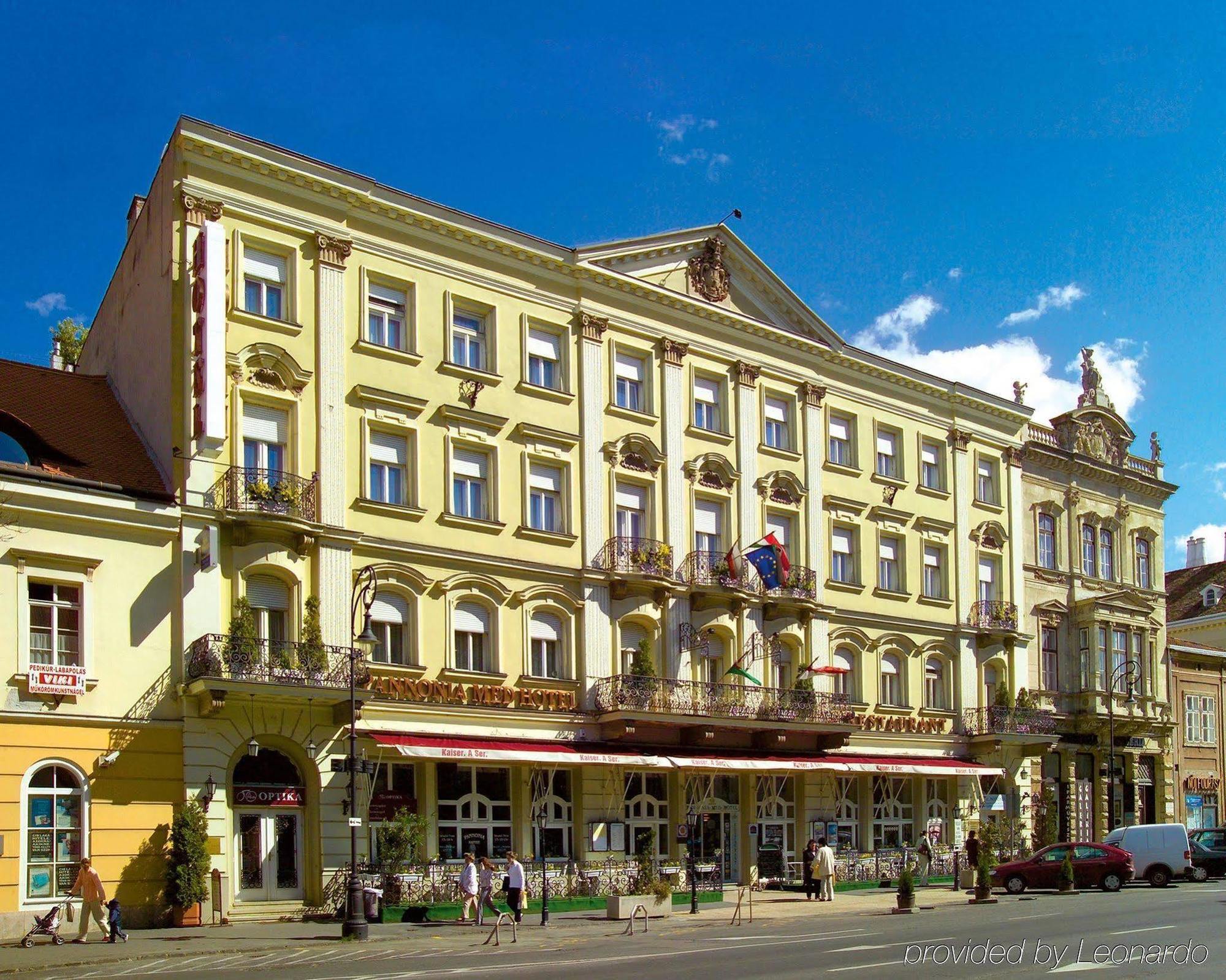 Pannonia Hotel Sopron Bagian luar foto
